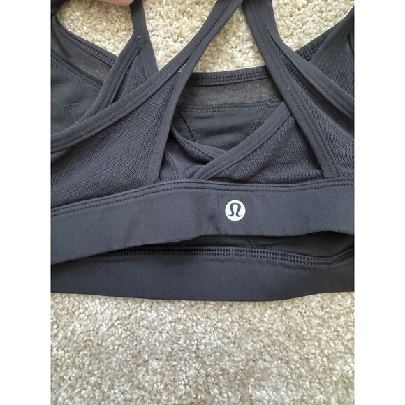 Lululemon Women’s Sports Bra Size 8 – Black Strappy Cross Back Yoga Gym Athletic - Picture 2 of 3